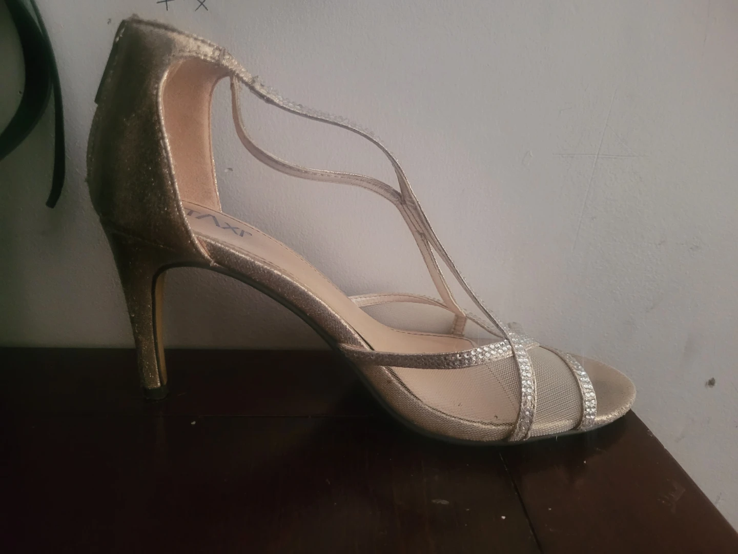 Gold Sparkly event/dance heels - photo 4