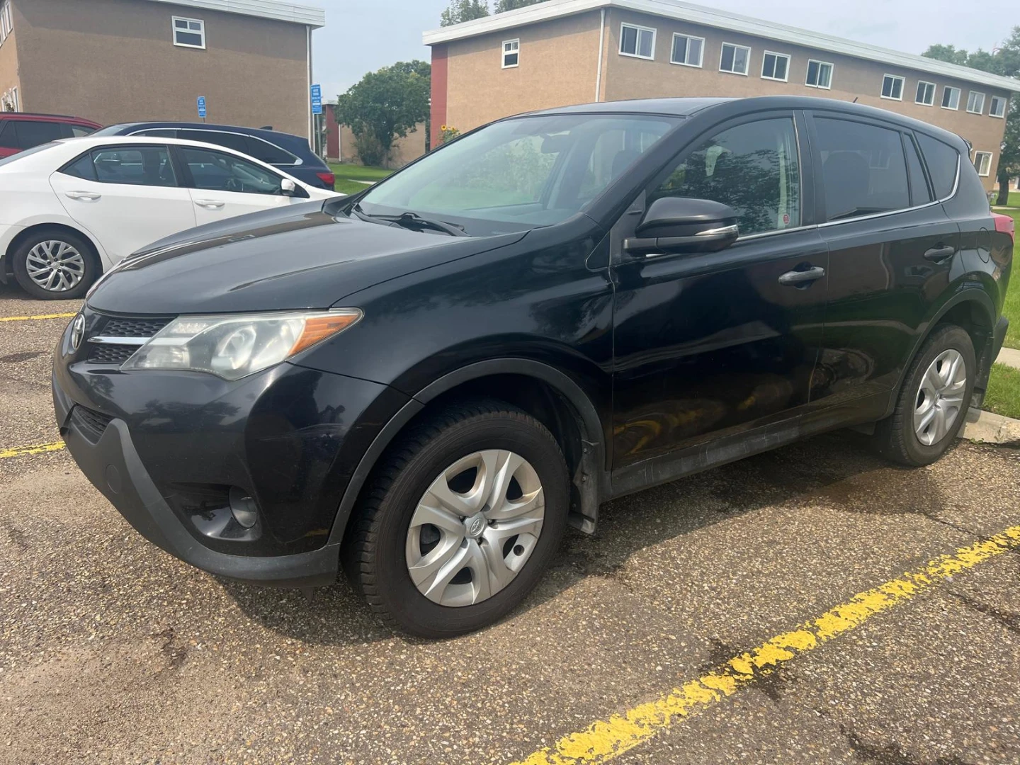 Black Toyota RAV4 LE - photo 4