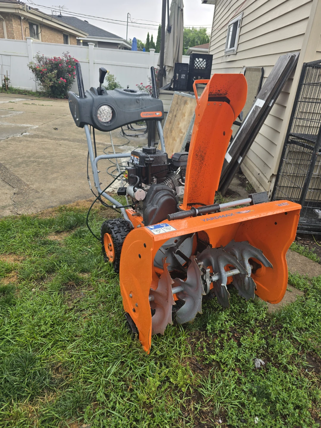 Yardmax 26 inches Snow Blower 2 stages