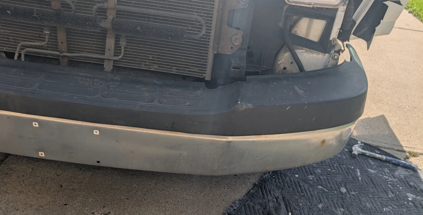 GMC Savannah or Chevy Express Front Bumper - Silver and Black - photo 3