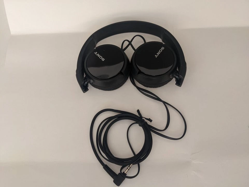 Sony MDR-ZX110 Wired Over-Ear Headphones (Black) – Box Included - photo 2