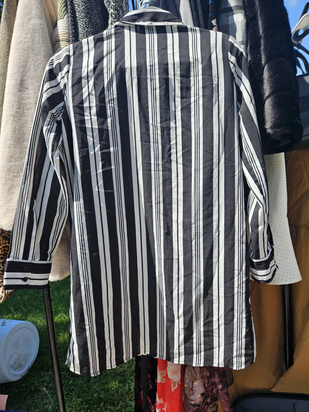 Black and white striped long sleeve shirt size XS - photo 2