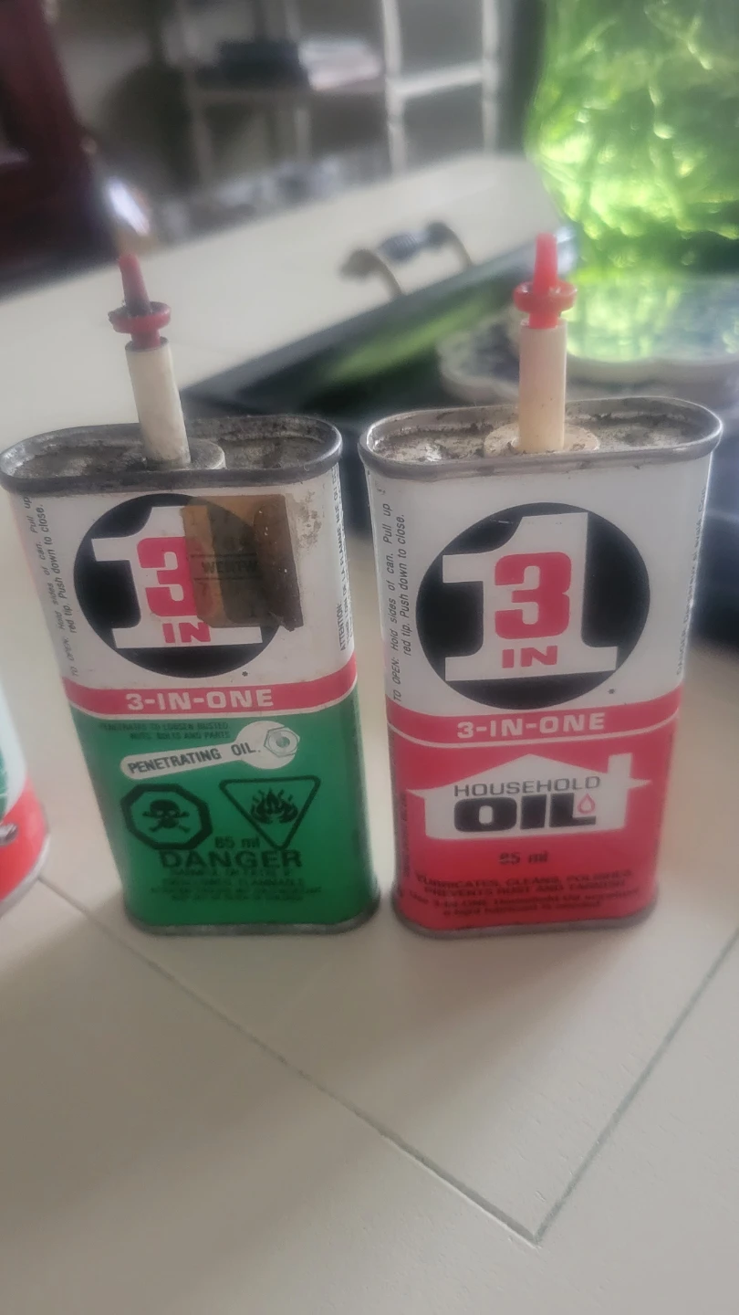 Vintage 3-IN-ONE Household and Penetrating Oil cans