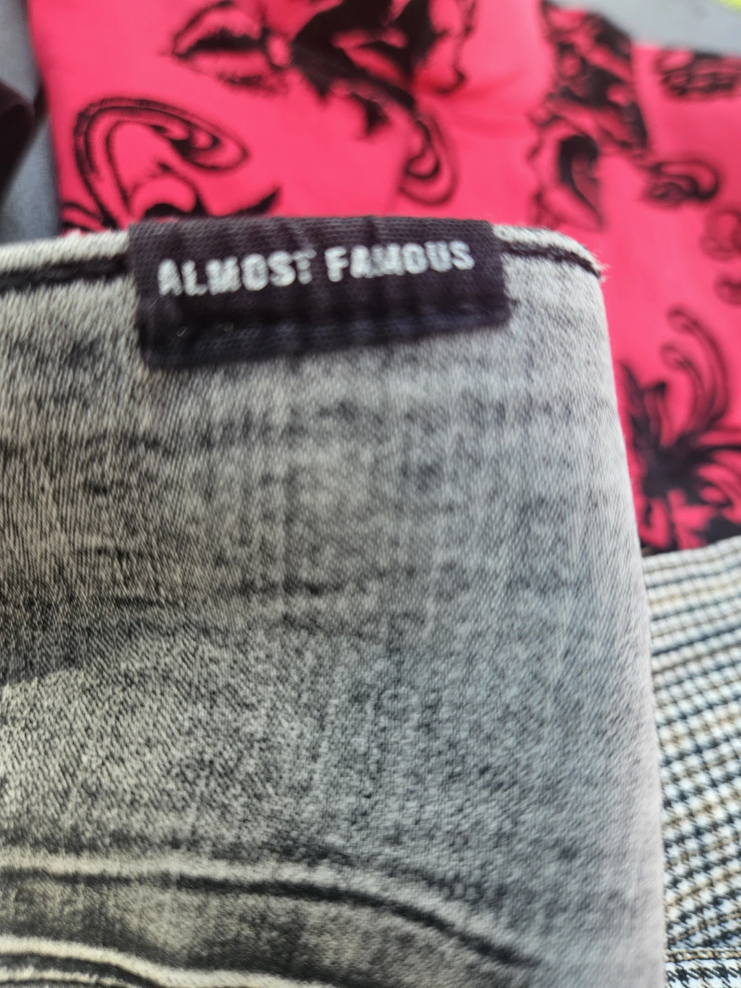 Almost Famous Gray Acid Wash Shorts 3X - photo 4