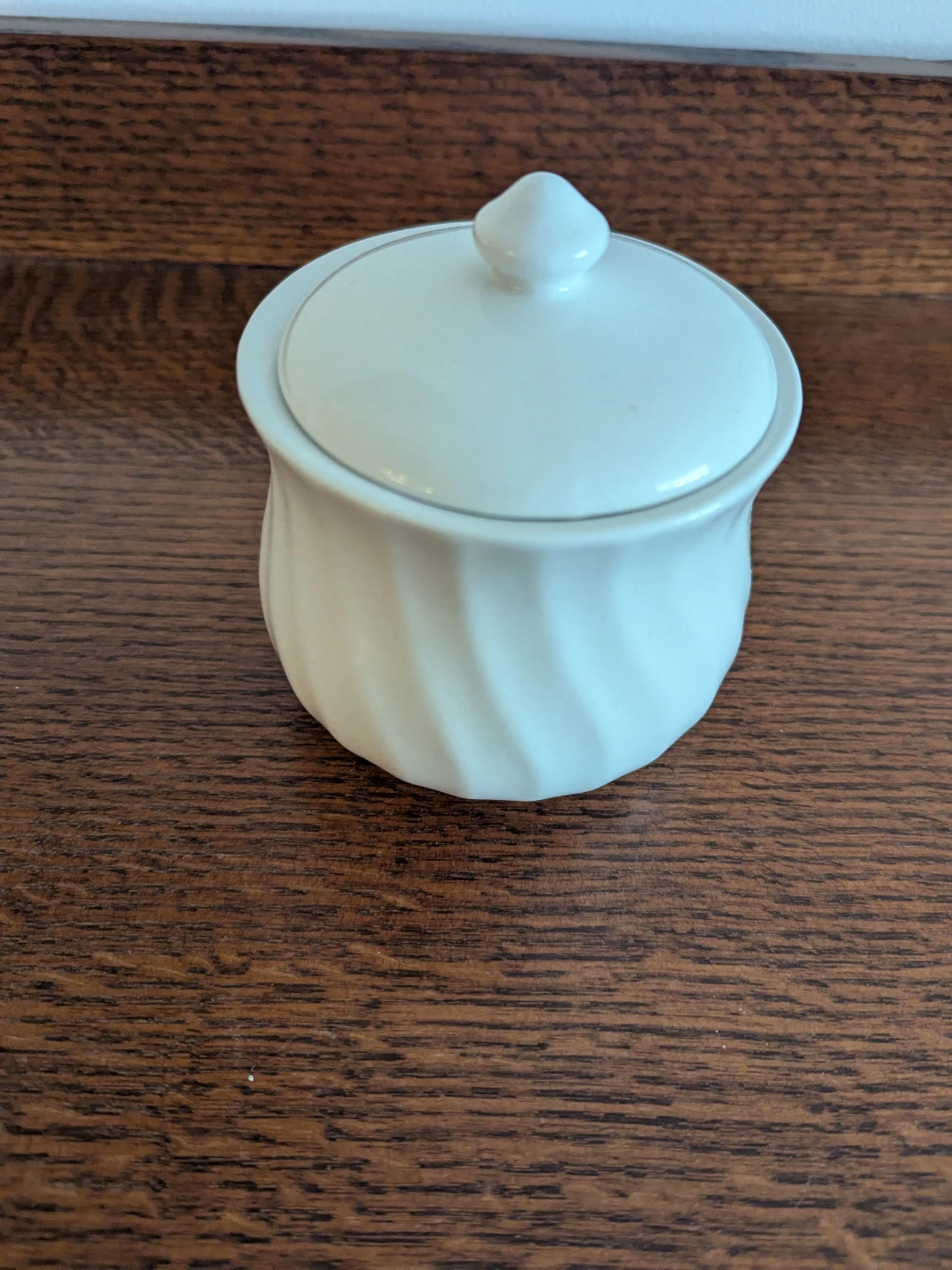 White Swirl Ceramic Sugar Bowl with Lid