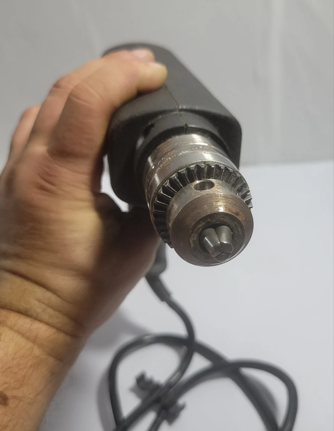 Black & Decker 3/8" Variable Speed Reversing Drill - photo 4