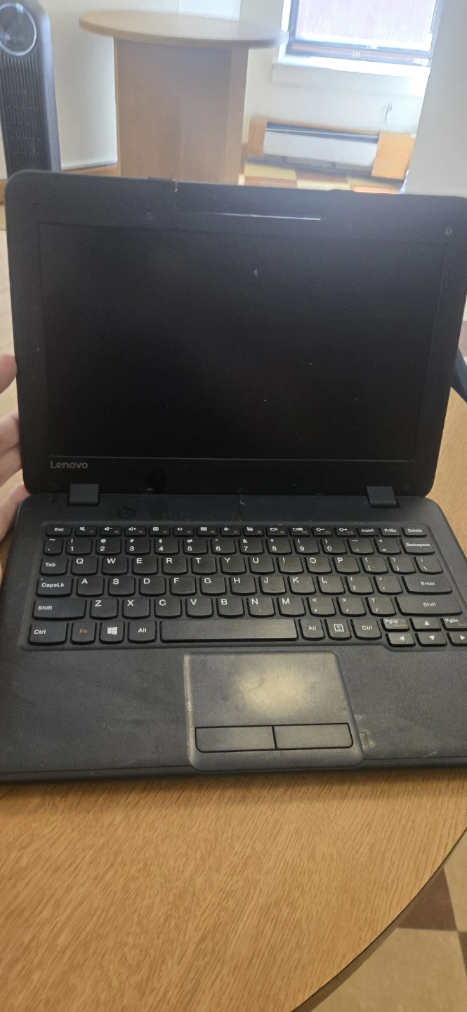 Lenovo N22 broken screen.