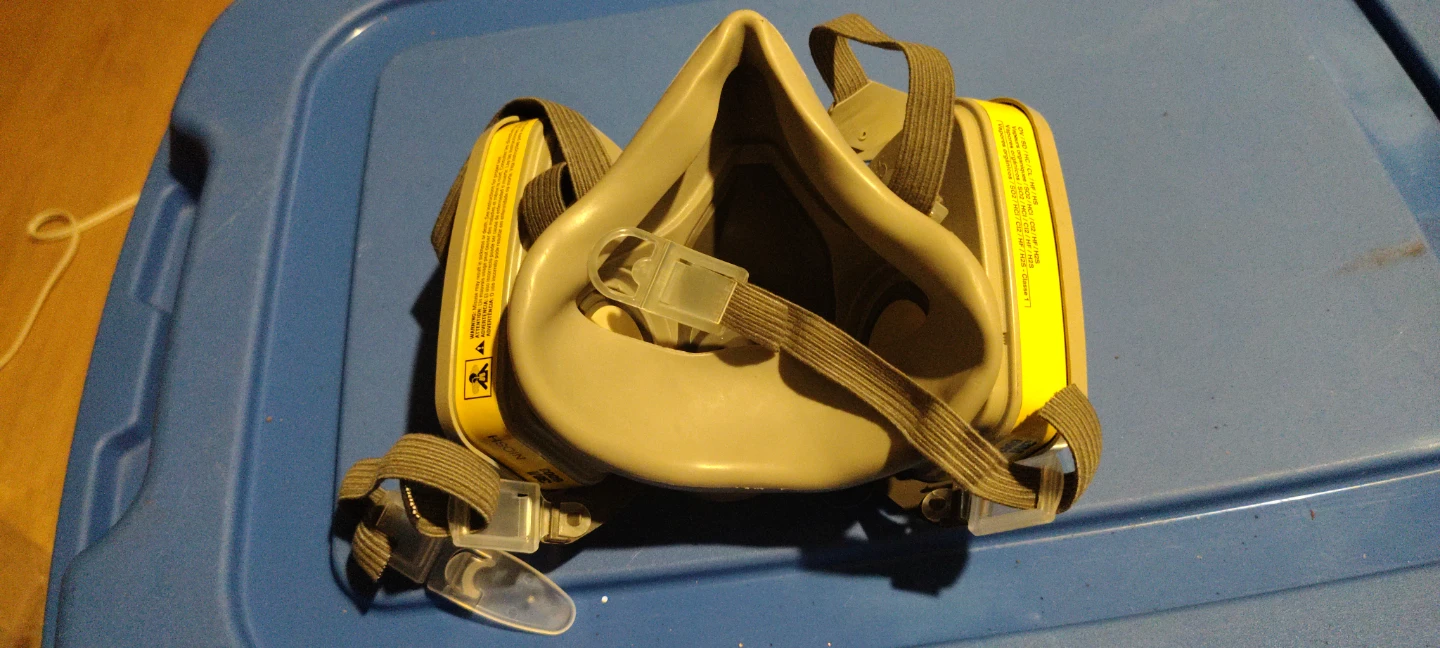 3M Respirator Mask with Organic Vapor Cartridges - photo 2