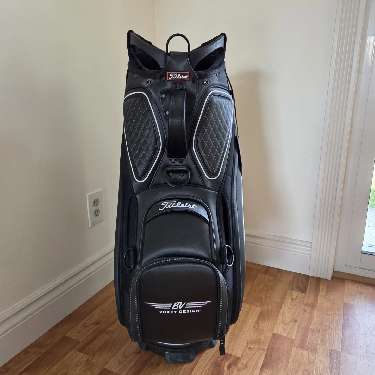 Titleist 2022 Vokey Tour Bag Black/White - photo 3