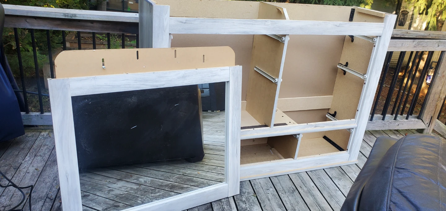 Ashley Bellaby 7-Drawer Dresser & Mirror - photo 3