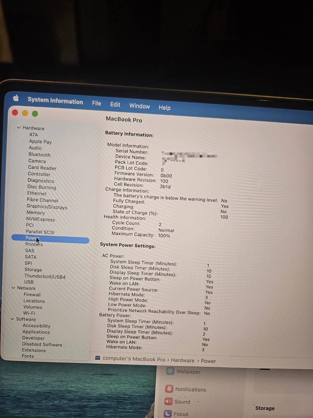 Apple macbook 16, pro m5,  24GB ram, 1tb drive. Opened but new - photo 4