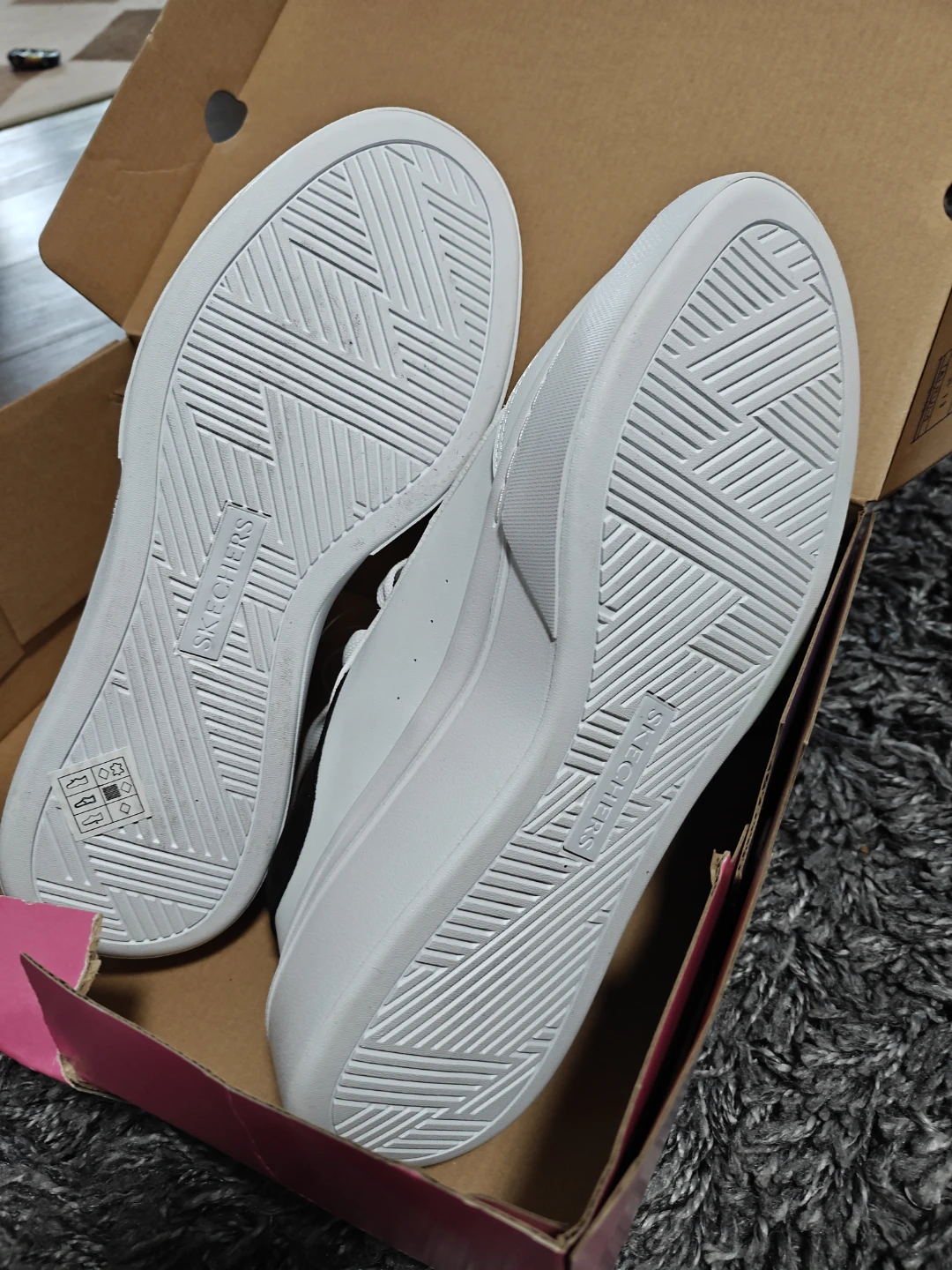 Skechers Women's Memory Foam Sneakers Size7 and  9 - photo 2