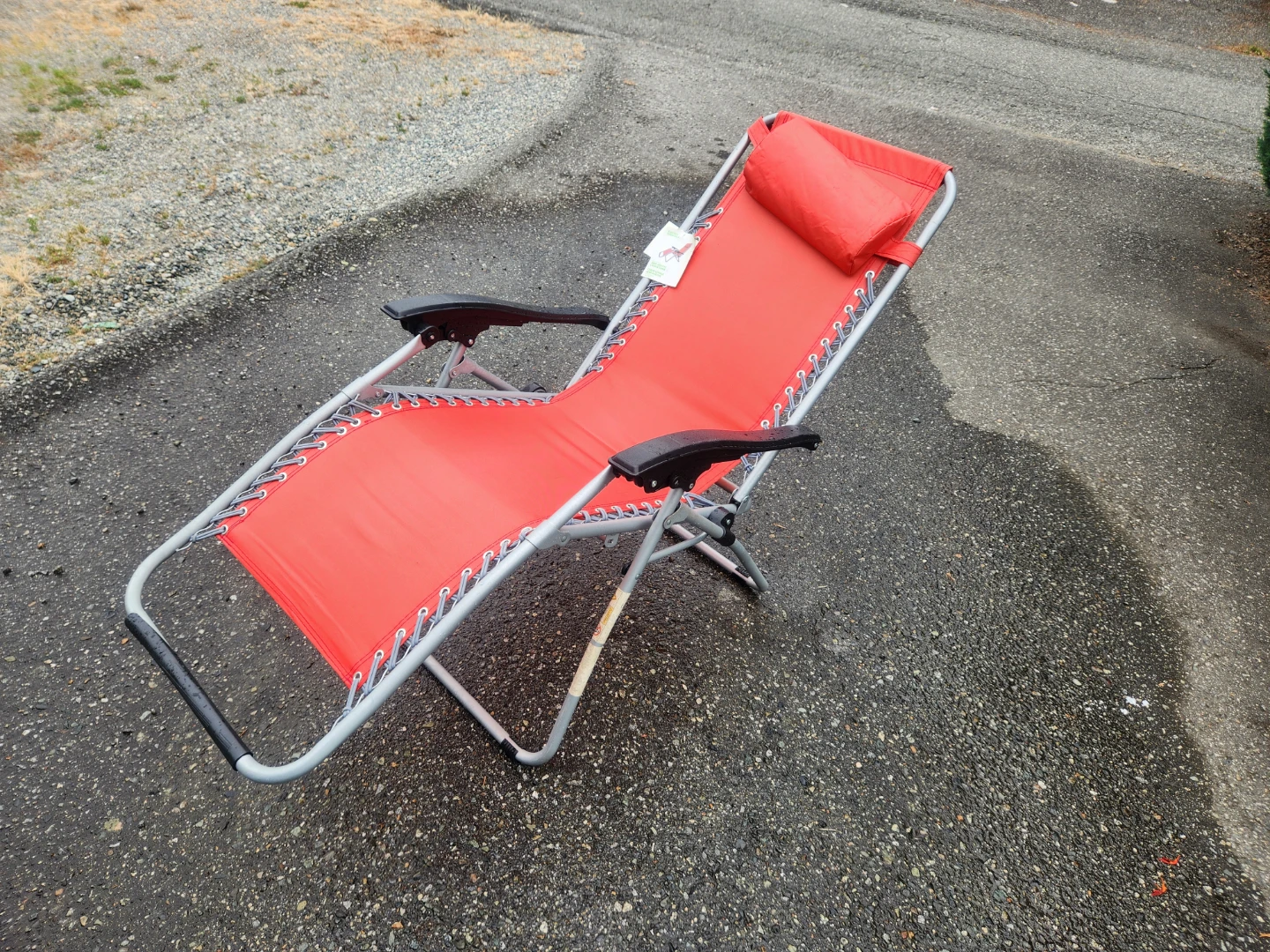 Red foldable zero gravity chair. - photo 5