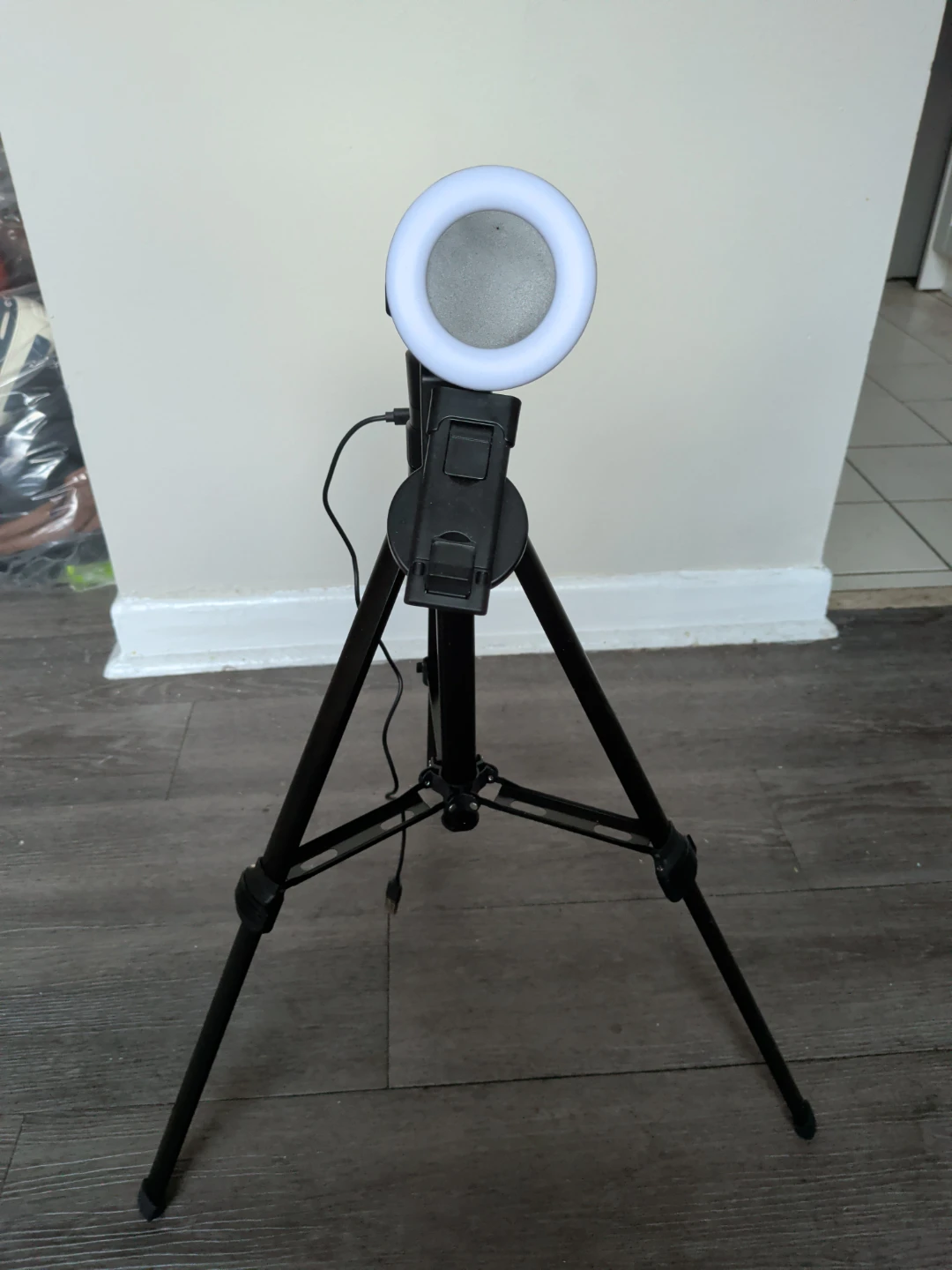 Beginner AI tracking Ring Light with Tripod Stand