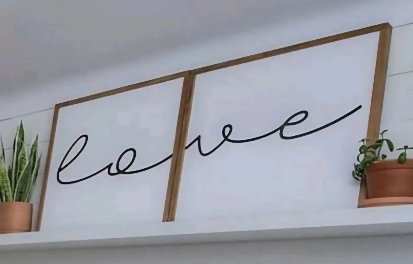 Set of 2 "love" wall art signs