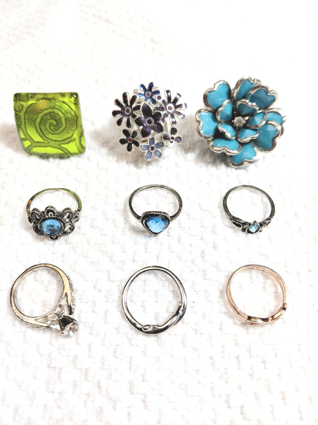 Assorted rings lot