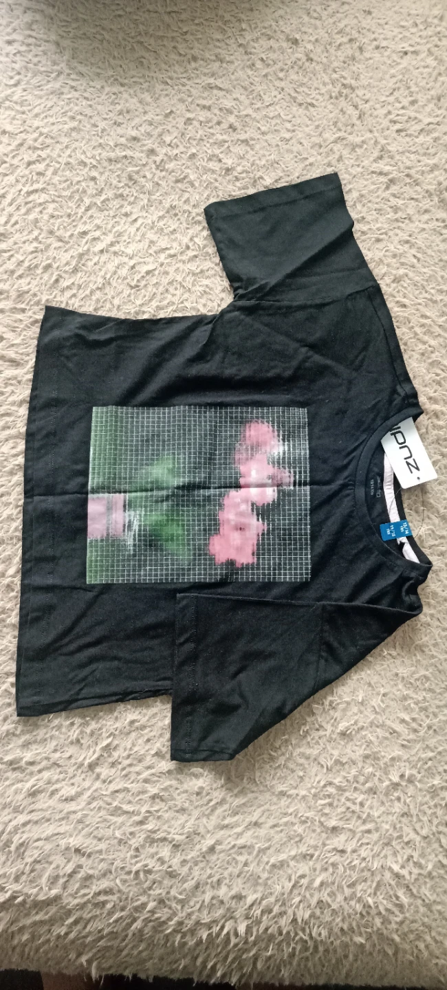 Zudiz Black T-Shirt with Pink Floral Graphic