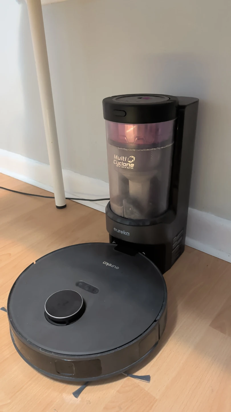 Eureka e20 plus Robot Vacuum with Multi-Cyclone Dock