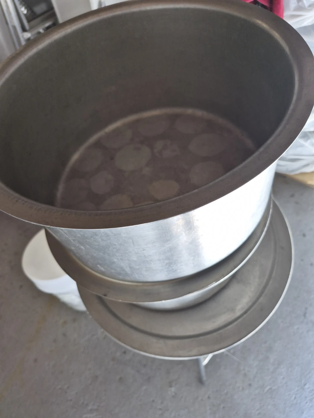Set of 3 Large Aluminum Stock Pots