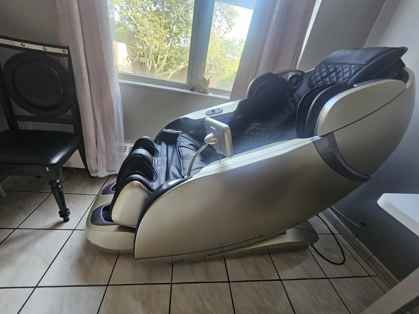 Osaki Massage Chair - photo 3