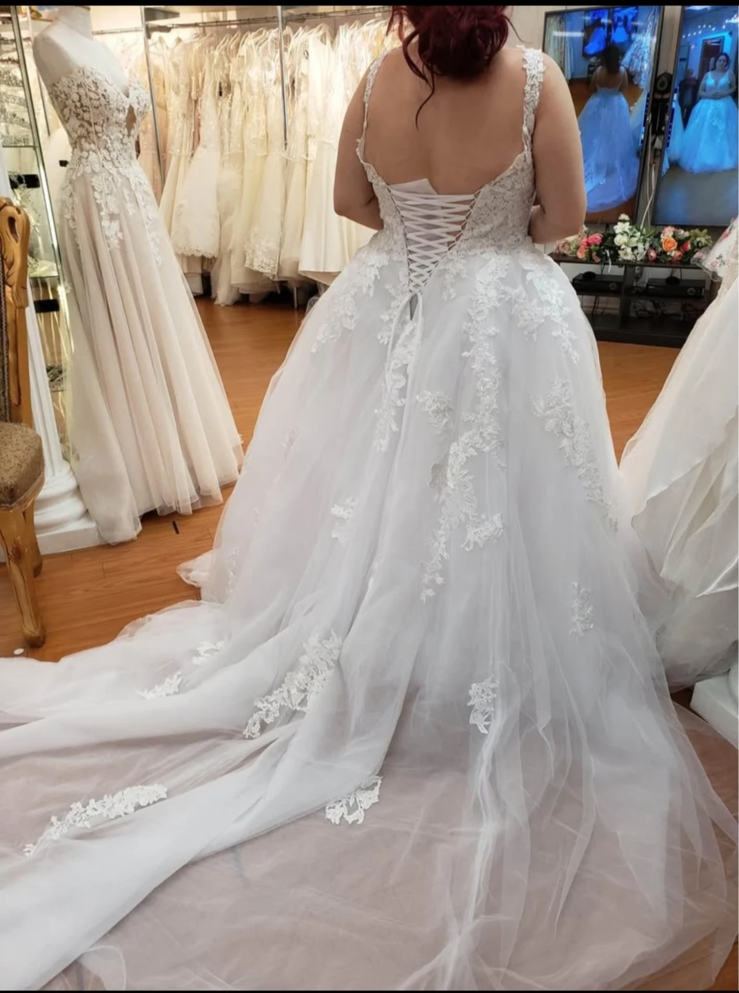 White Lace Wedding Dress - photo 3