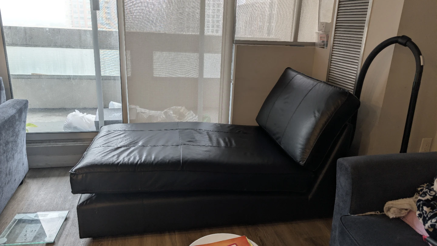 Real Black Leather Chaise Lounge - photo 2
