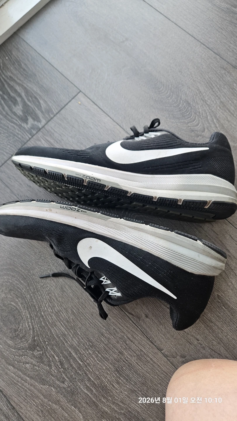 Nike Running Shoes (zoom 10.5) - photo 4