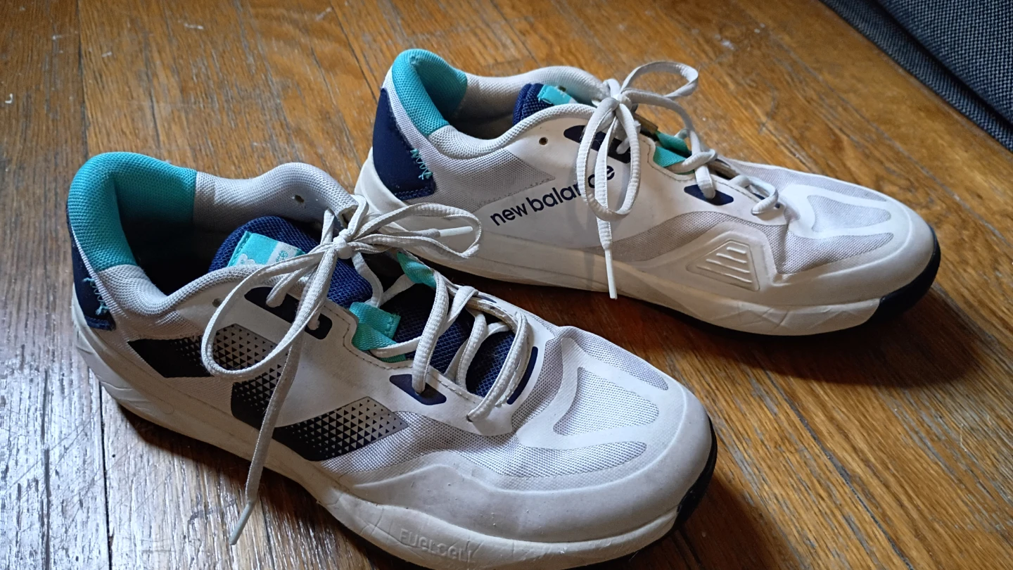 New Balance Sneakers- size M 7.5 - photo 2