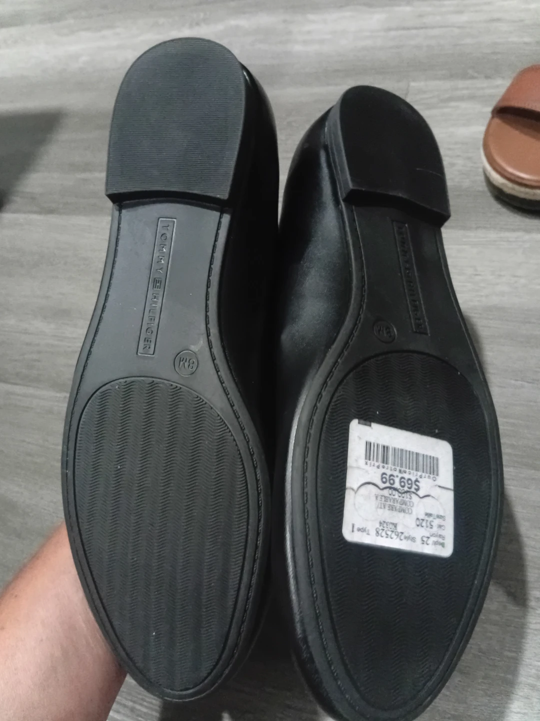 Mocassins Tommy Hilfiger noirs pointure 8 - photo 2