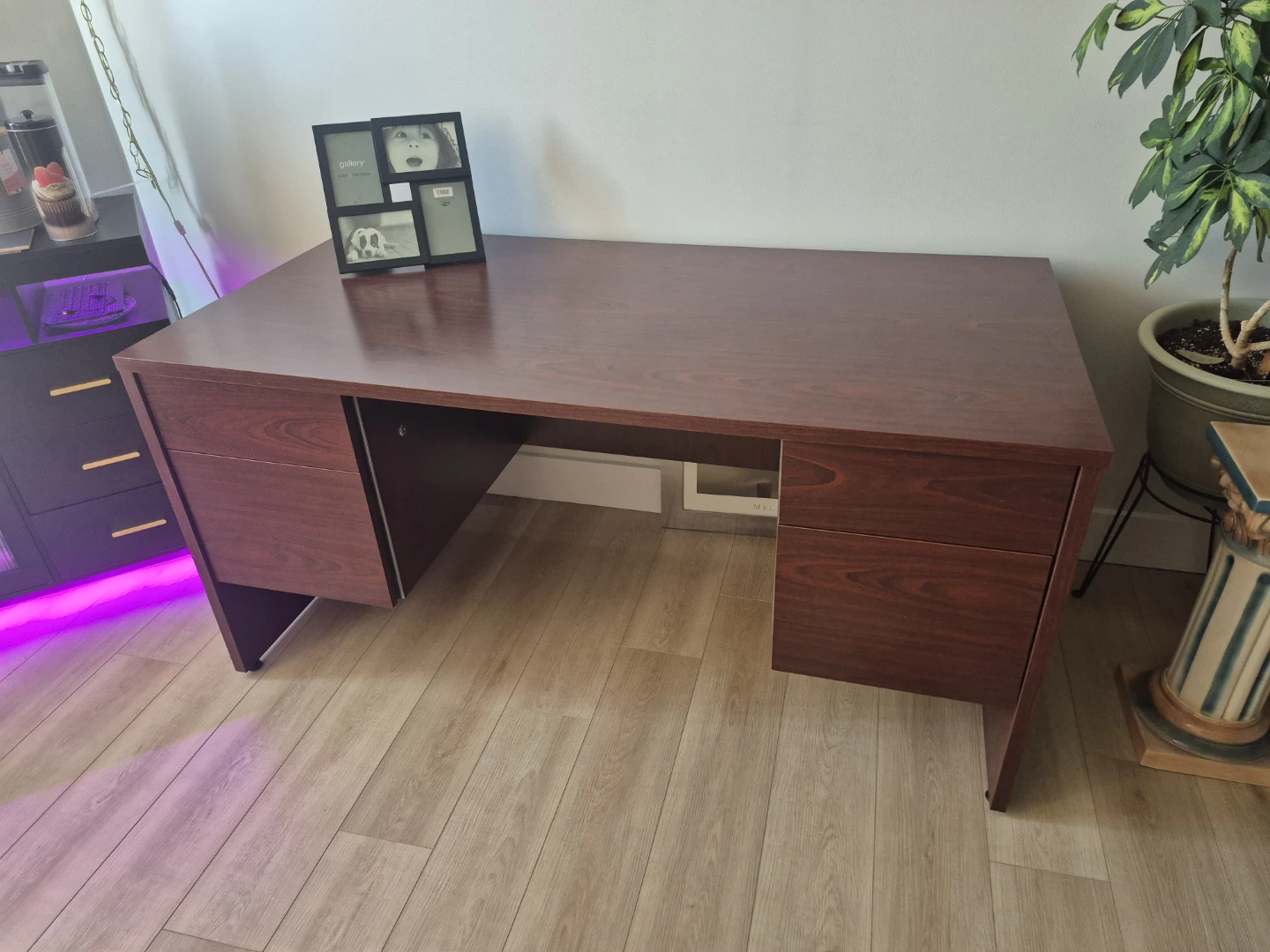 Wooden Dressesr with Mirror and desk and bed - photo 3