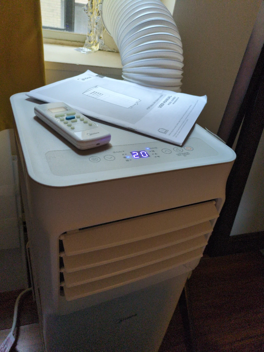 Midea Portable AC - photo 2