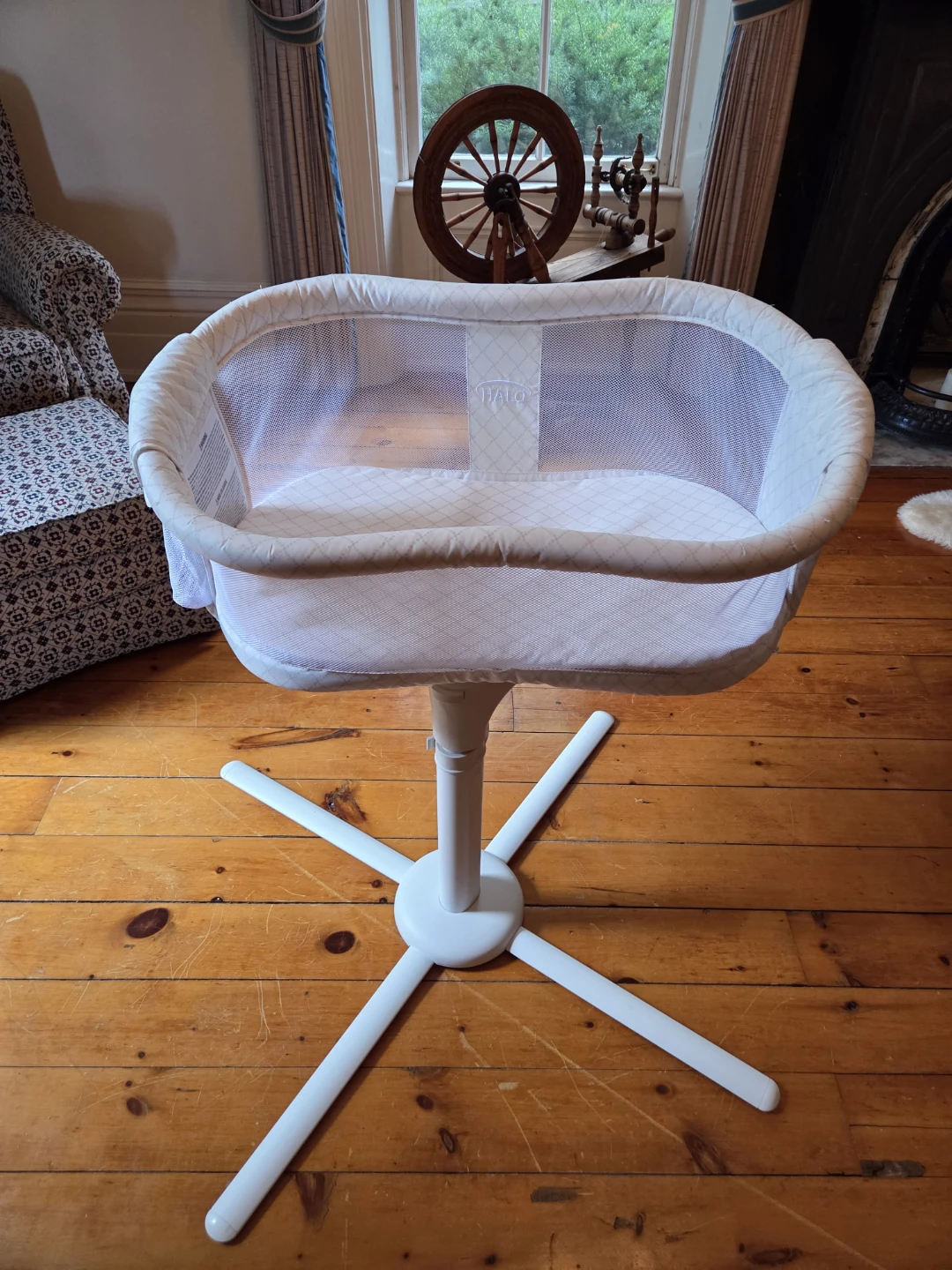 Halo Bassinet Swivel Sleeper - photo 2