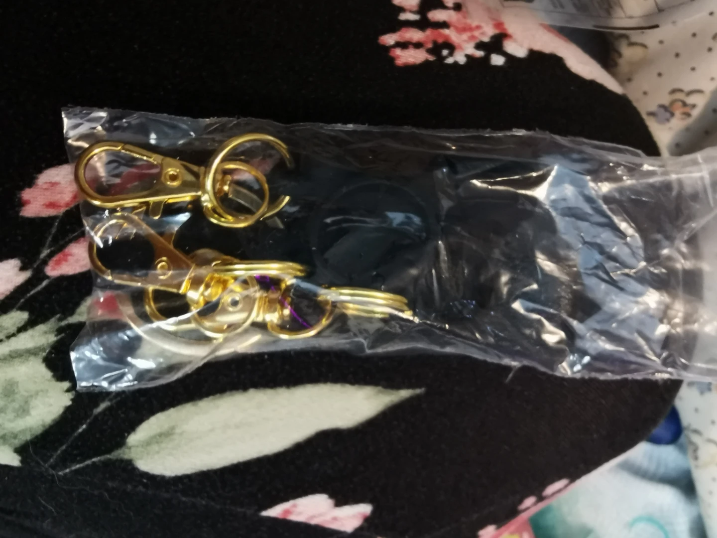 Black Faux Leather Keychain with Multiple Rings and Clasps - photo 4