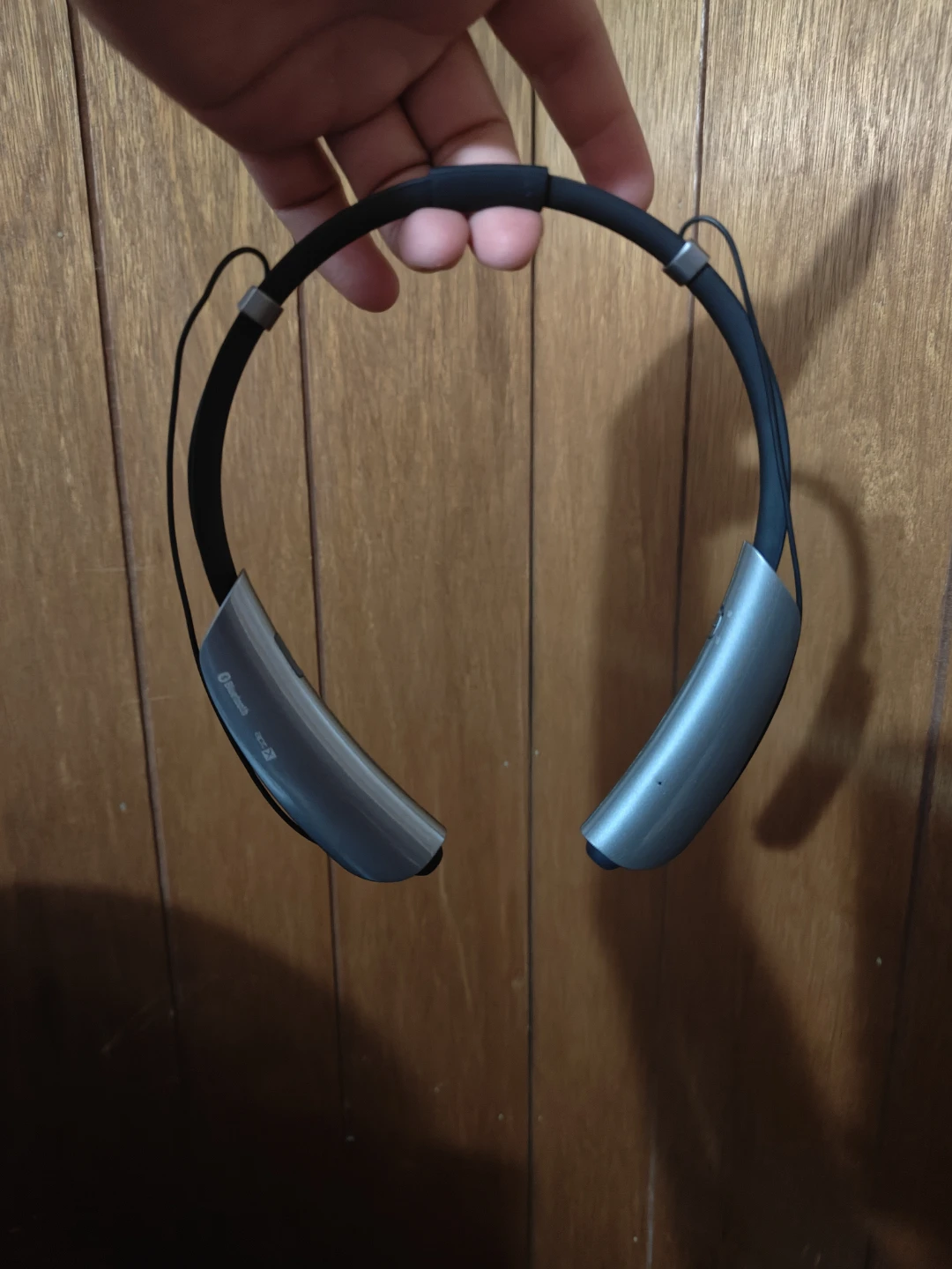 Insignia Neckband Style Bluetooth Earbuds