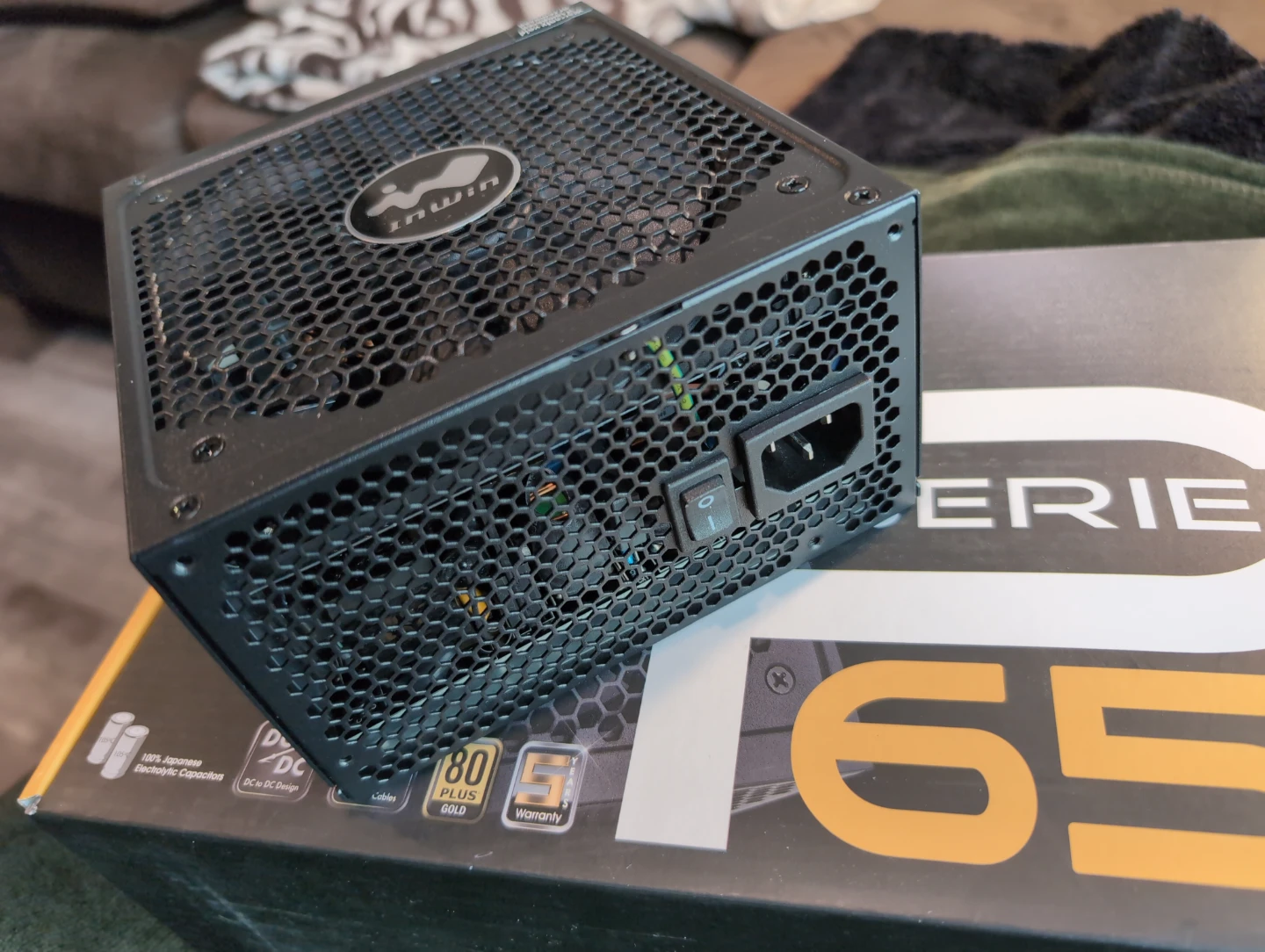 InWin P65 650W 80 Plus Gold Power Supply - photo 2
