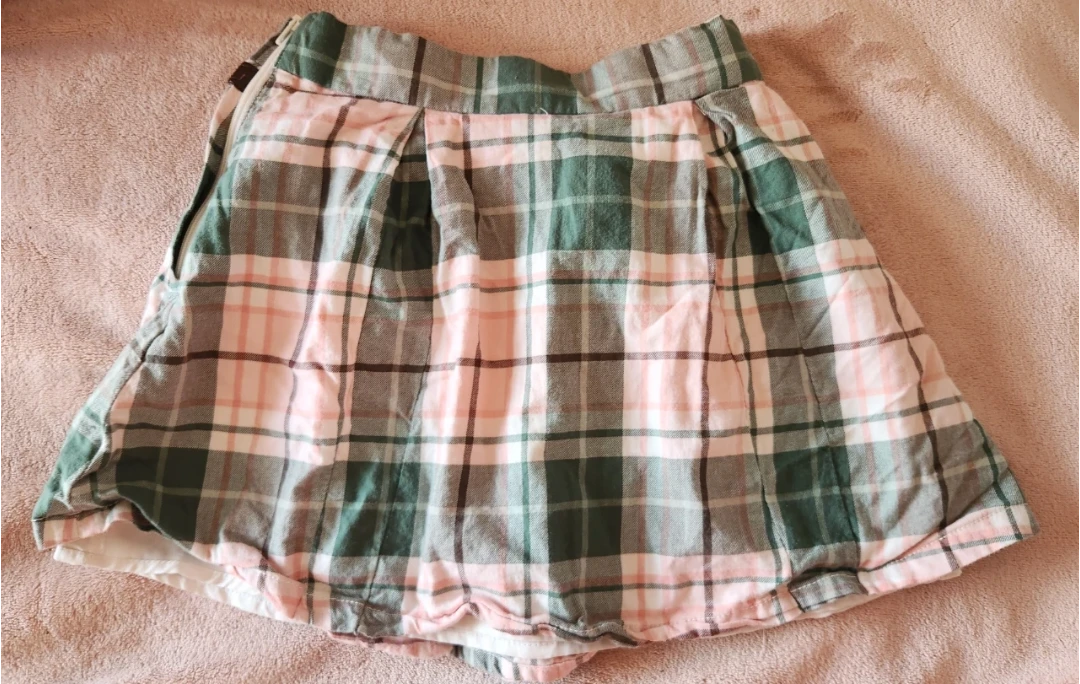Girl's Plaid Skirt Size 7 - photo 3