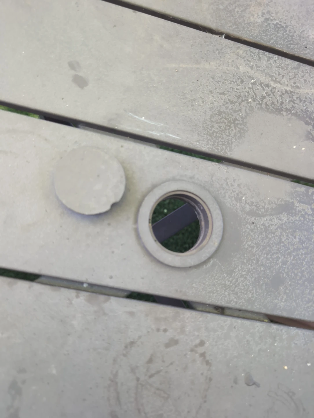 Round Aluminum Patio Table - 72 cm Diameter - photo 3