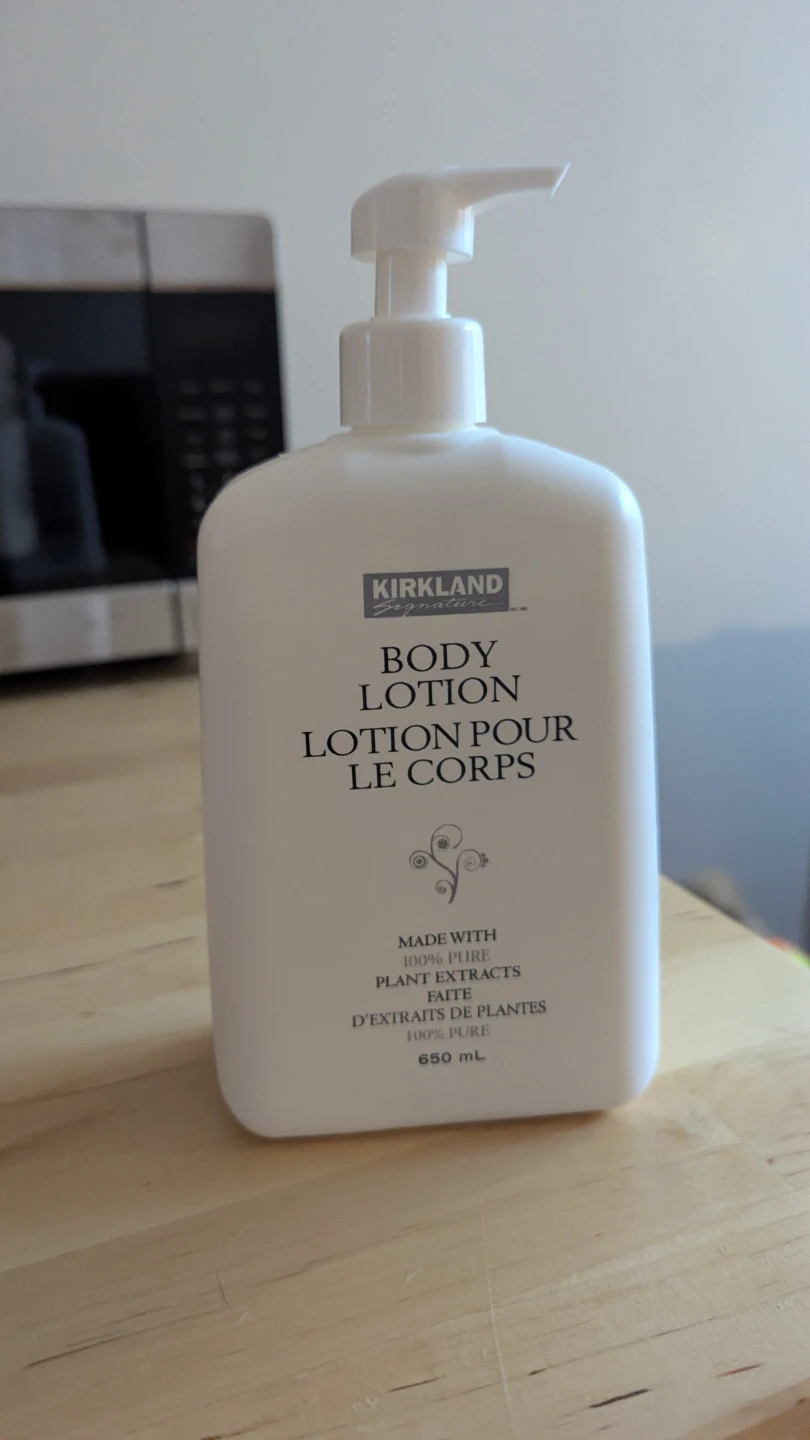 Kirkland Signature Body Lotion 650 mL