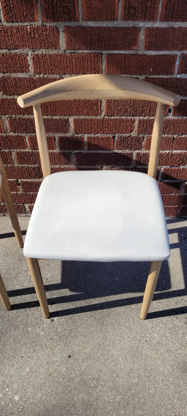 Set of 2 lightweight and comfortable chairs - (North York)) - photo 4