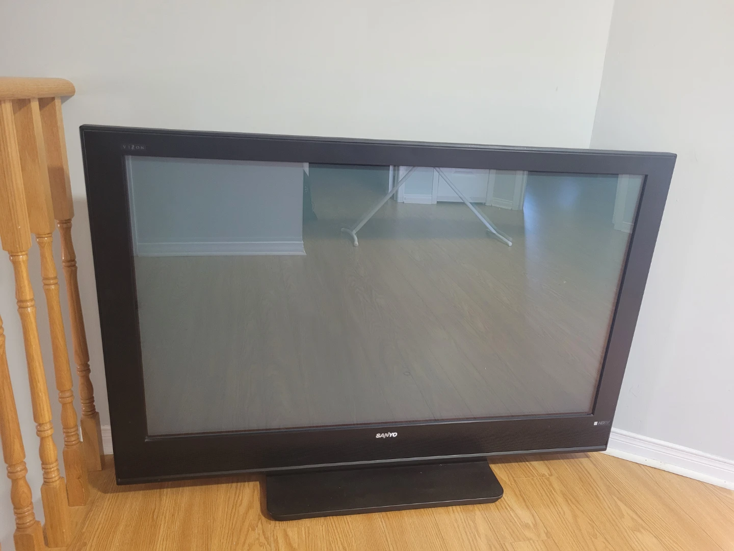 Sanyo 42" Flat Screen TV