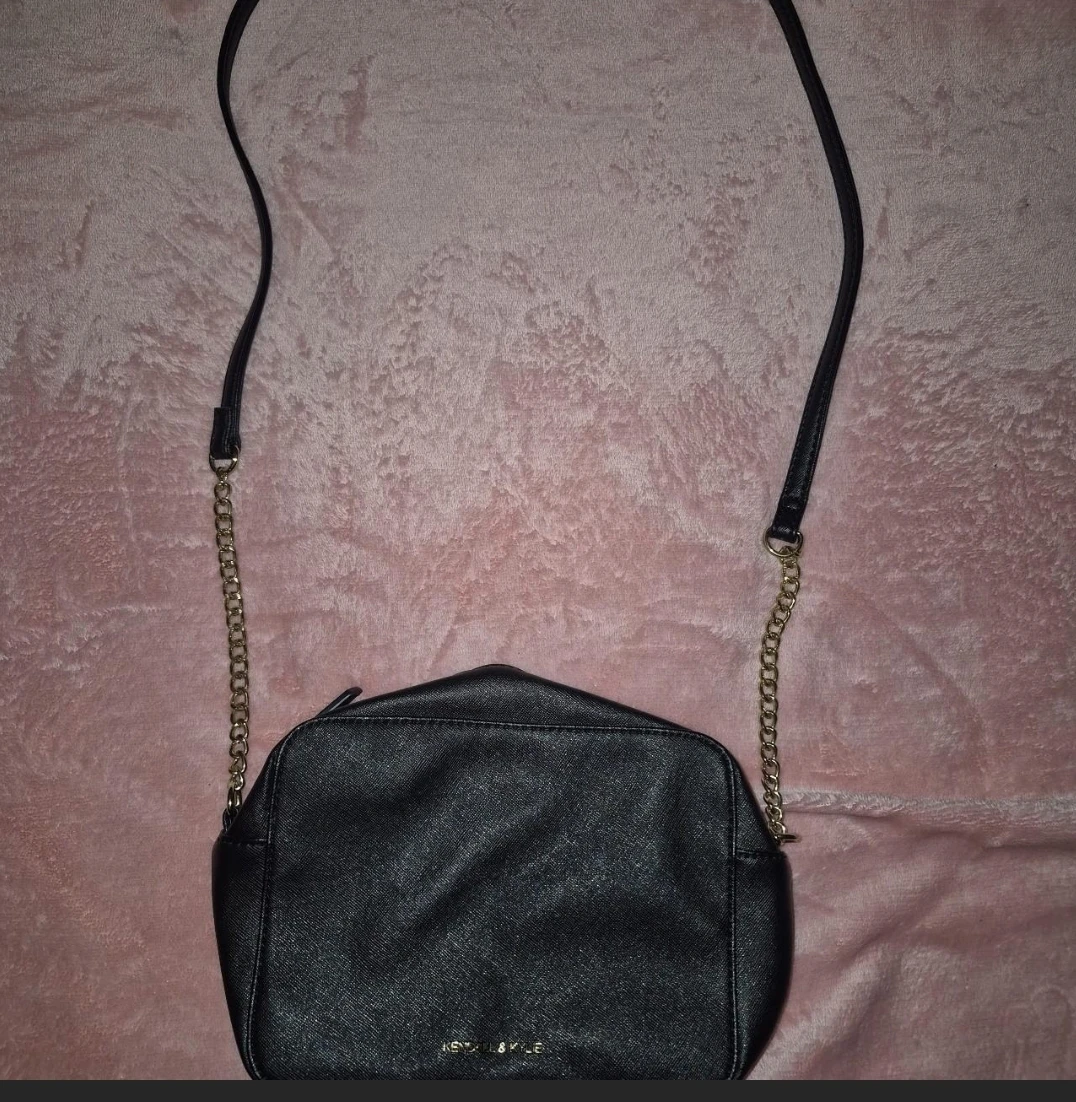 Kendall & Kylie Black Crossbody Bag with Chain Strap