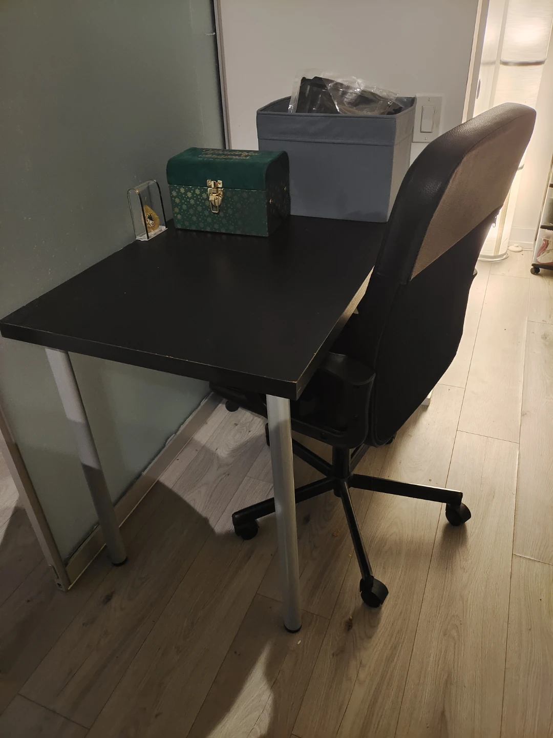 Black desk and ergonomic office chair set