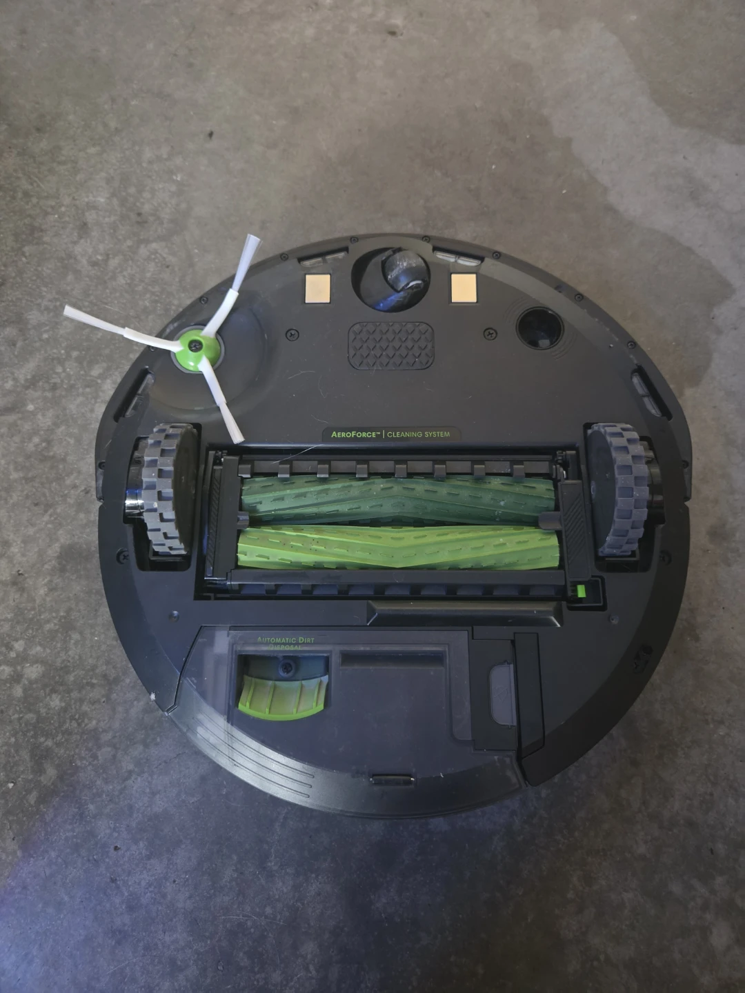 iRobot Roomba i4 Robot Vacuum - photo 3