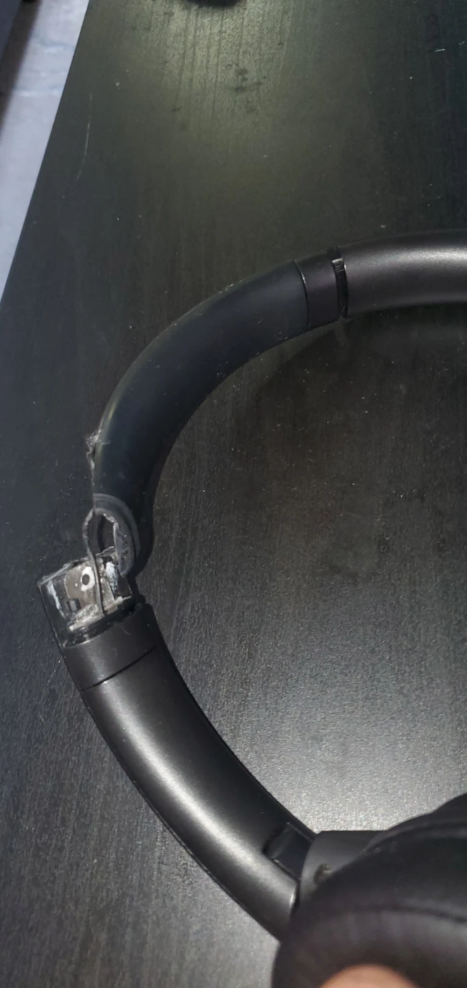 Black Headphones - Damaged Headband - photo 4