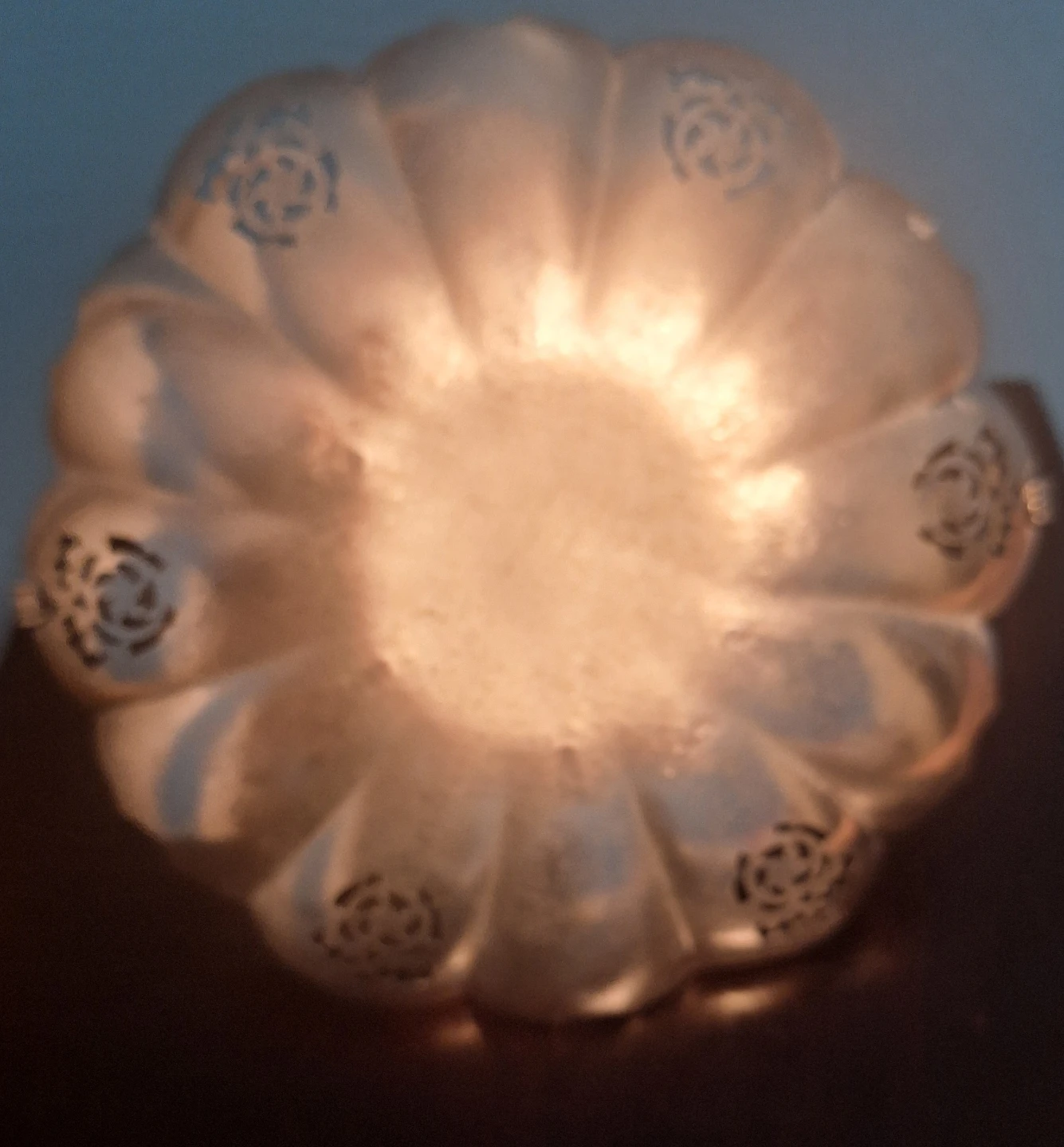 Antique 1920s  Silver-plated Bonbon Dish by Roden Brothers - photo 4
