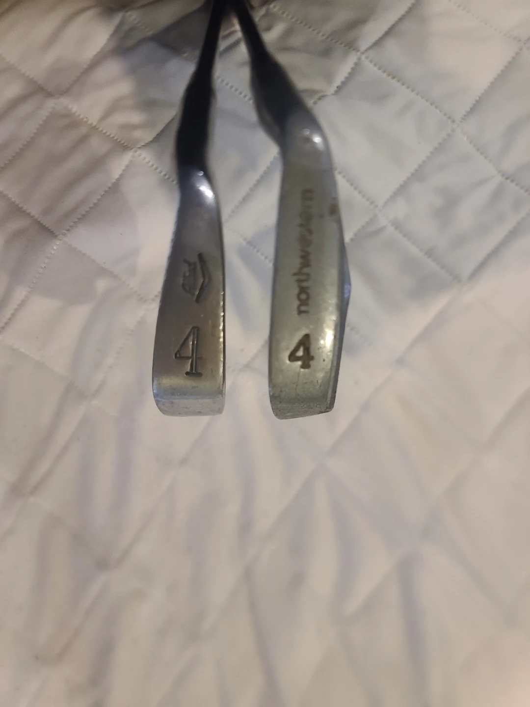 2x Northwestern 4 Iron Golf Clubs - photo 2