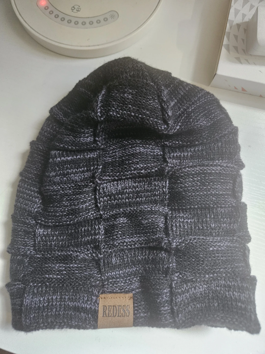 REDESS Beanie Hat