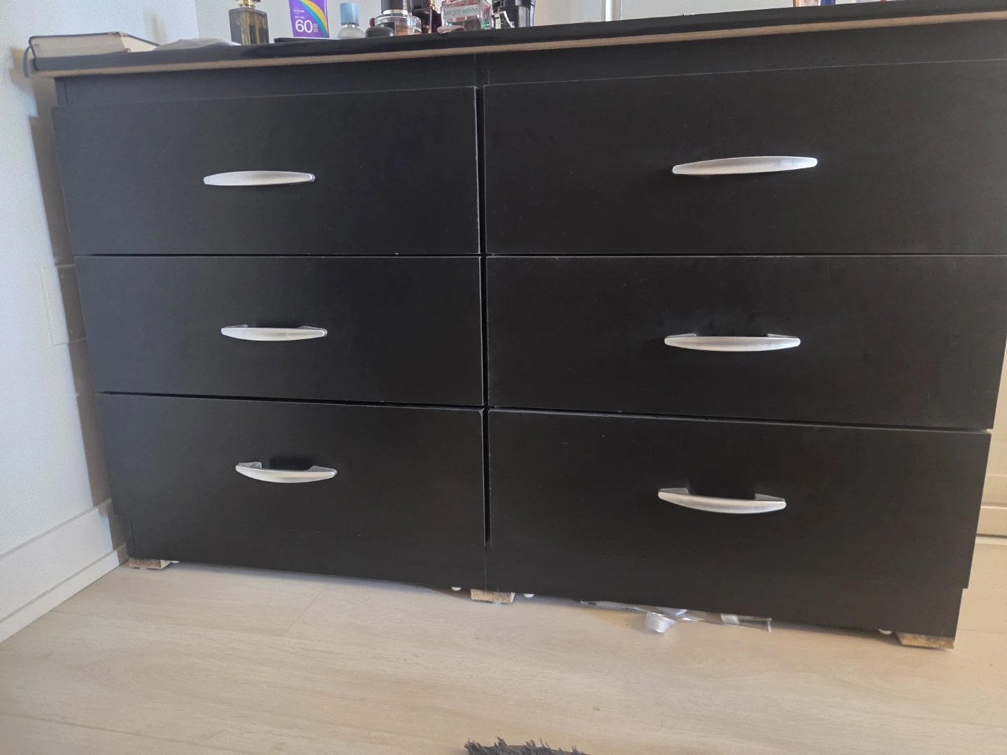 Black 6-Drawer Dresser