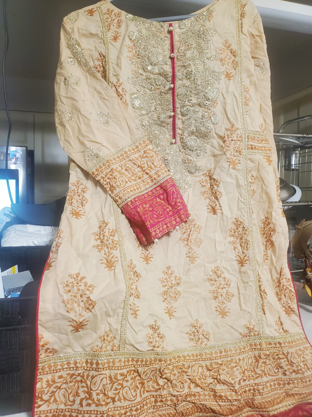 Women's Embroidered Kurti Bin saeed - photo 2