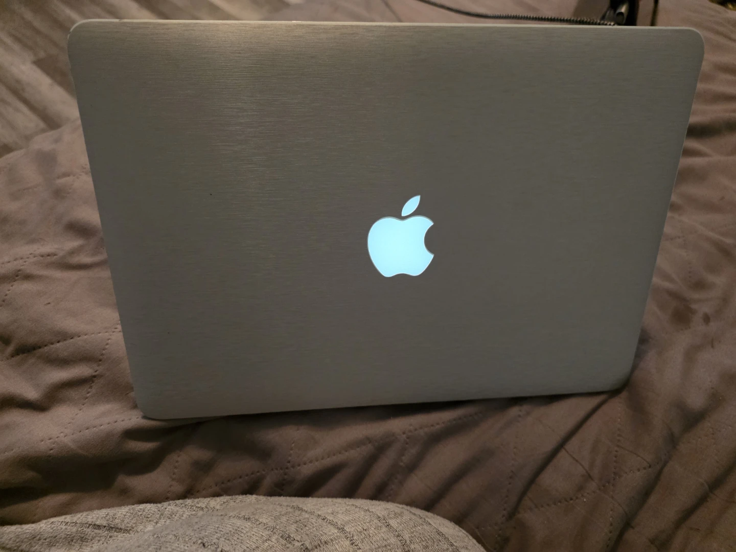 Apple MacBook Pro Laptop - photo 3